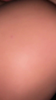สาวเงี่ยนยอมเย็ดในห้องน้ําไนท์คลับ