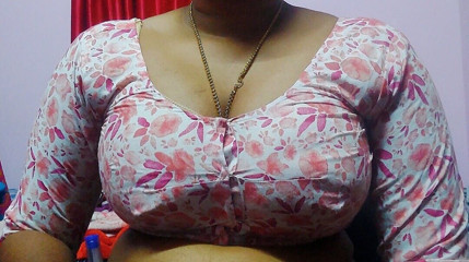Desi Mohini: Profesoara Desi Mohini face sex dur cu elevul