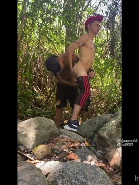 Skinny23cm: Sex in the Charcos of Colombia