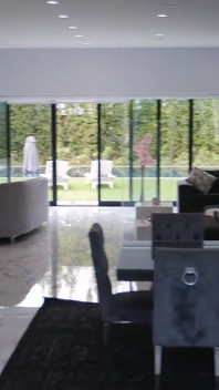 Więcej niż tylko klient z Vanną Bardot