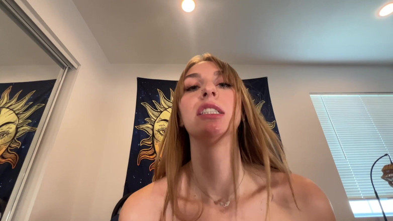 Angel Youngs: POV bröst jobb och fötter jobb