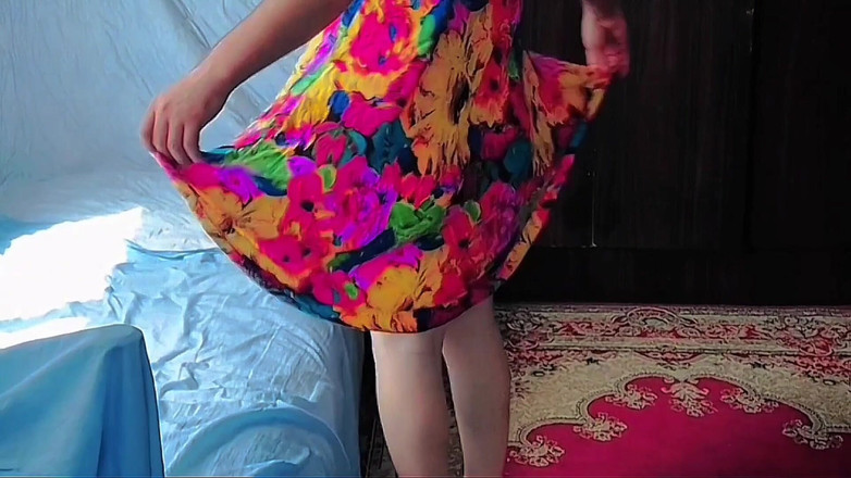 Kitty_Cross: Femboy sexy cu corp suculent expunându-și mișcările seducătoare