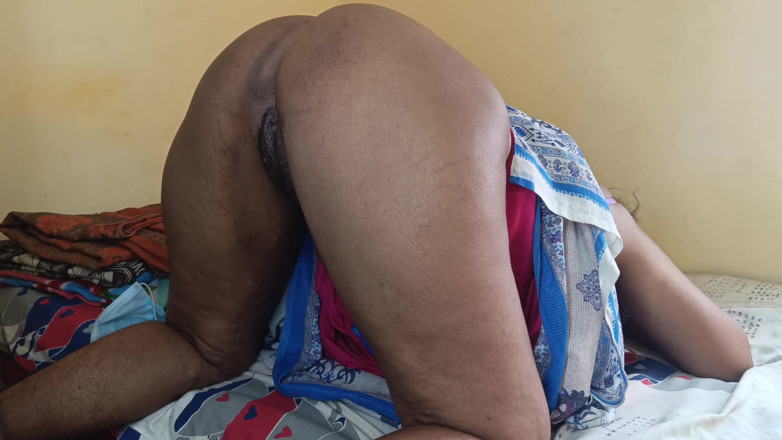 Palani69: Ibu rumah tangga jilat memek dan ngentot gaya doggy