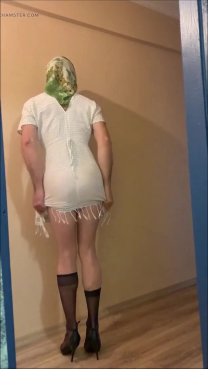 cd_aysemmm: アパートで年配の隣人と愛し合いました