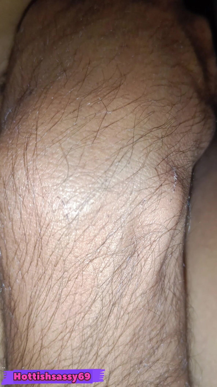 Hottishsassy69: Indian pervers futai cu o pulă uriașă și un tip exploatat...