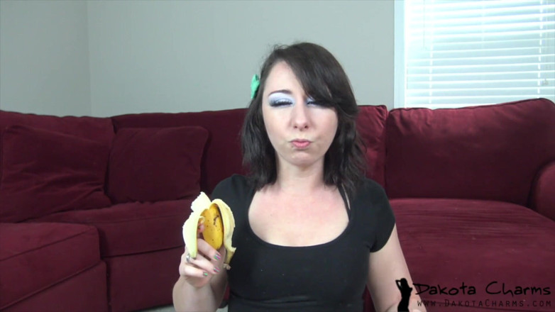 Dakota Charms: Ce que je vais faire à ta banane