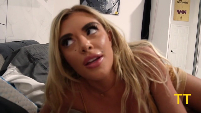 Teddy Tarantino: Horny GF Vivianne De Silva Wants to Fuck but BF...