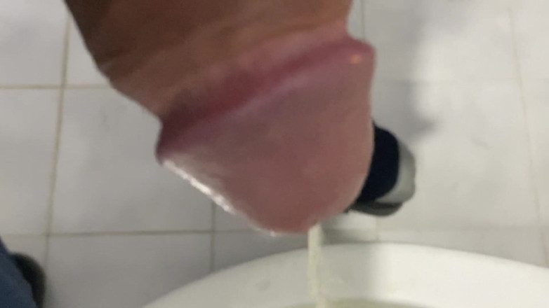 Latin mature king: Gran polla mea en el servicio público