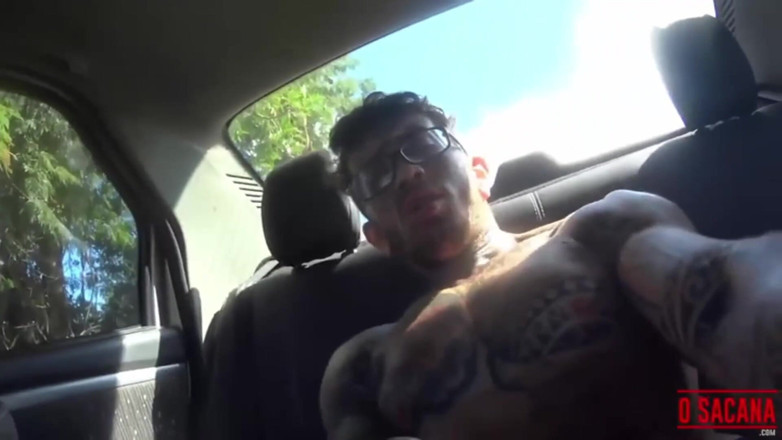 World Gay: tersentak di dalam kereta