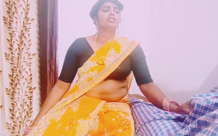 Telugu Honey Lips: 印度纱丽继母和继子重口味操泰卢固肮脏的谈话。