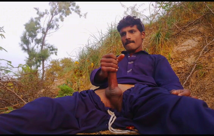 Gulzamin133: Un grande cazzone da solo di un ragazzo