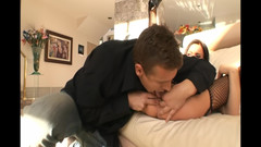 Lexinghton - Full HD: होली द डिसगस्टिंग सैवेज