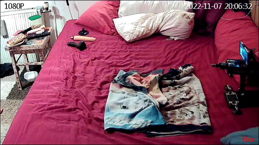 Making a Video Caught on Cam (Kittie No One)