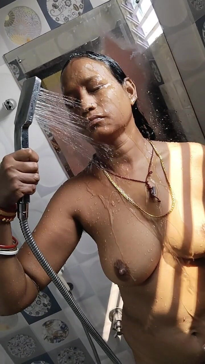 Indian anty hot sex: アンティバスルームロマンス