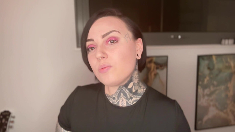 Miss Valentina: Be My Obese Piggy