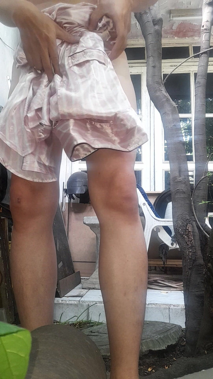 Naomisinka: Satin pyjamas Klänning Fetisch crossdresser Onani sperma