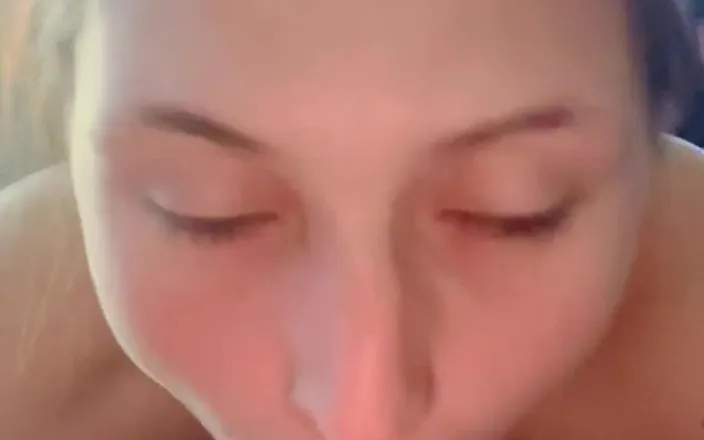 LuluLemons000: Amatuer Hot Wife Sucking Strangers Cock