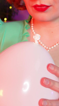 Airballoon latex fetisj video, femdom pov vernedering