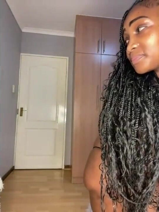 Legendary Booty Overdose: Bbw-stripteasing &amp; kontaanbidding