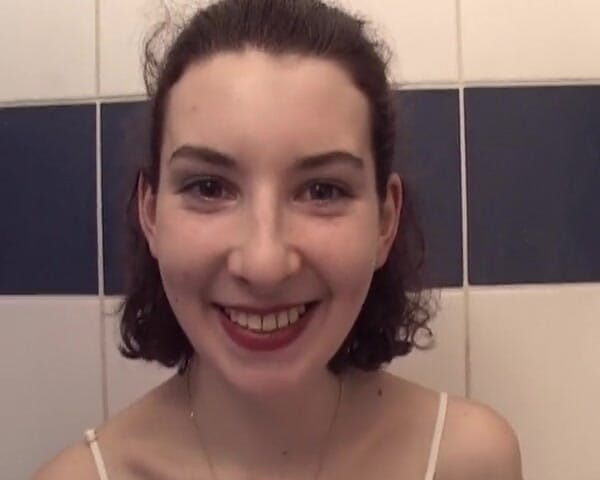 Filles Francaises: Peluda francesa enculada en el baño