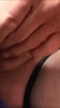 Kutas chowa się w grubej cipce tej chętnej milf