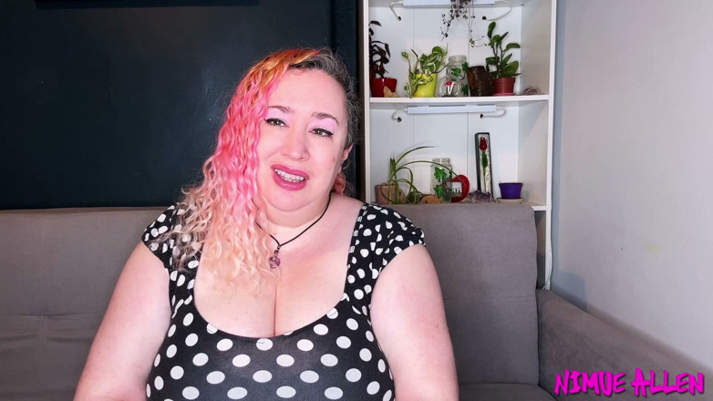 Nimue Allen: Wichs für mich durch dein rosa spitzenhöschen