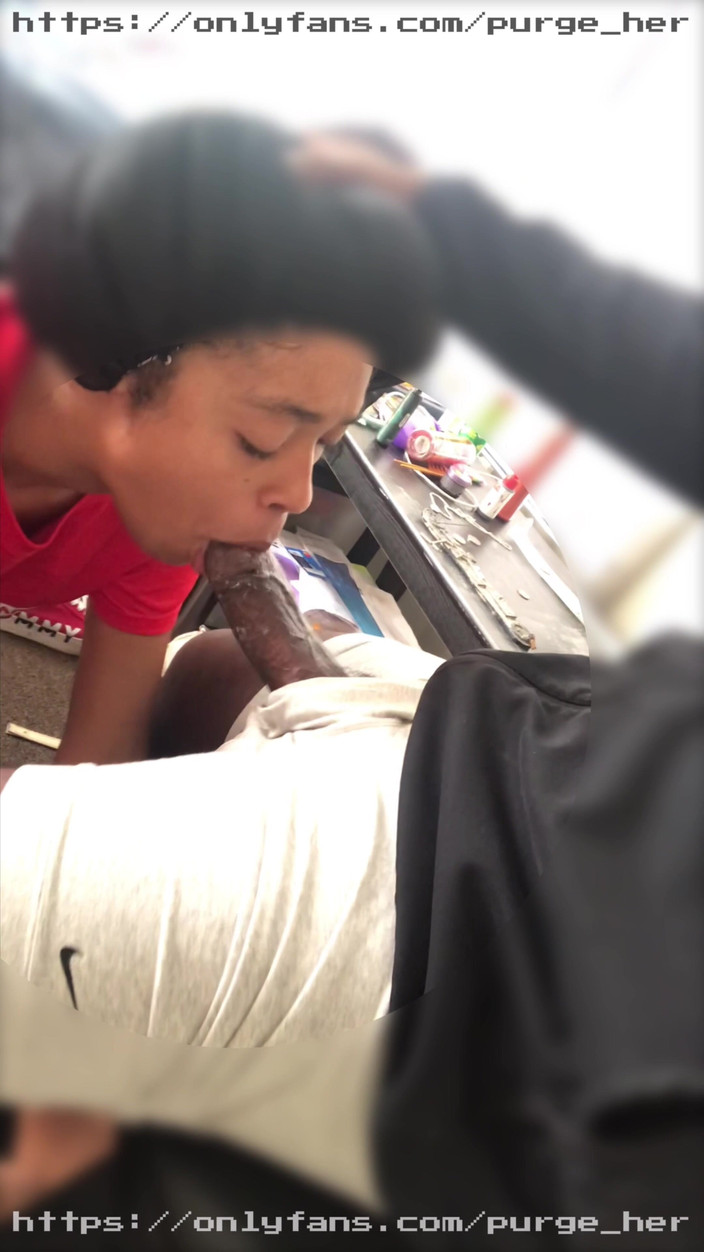 Purge_her: Gât cu capotă de top de la drăguța mea curvă...