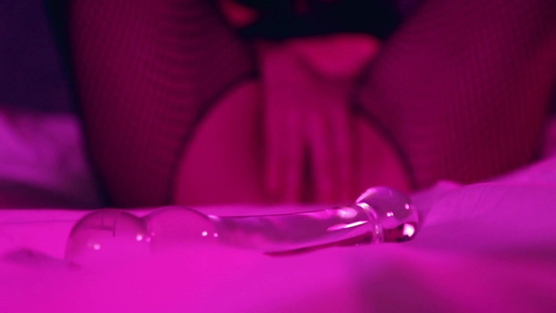 Kinky Lyrical: 色情艺术视频 - 熟女和假阳具