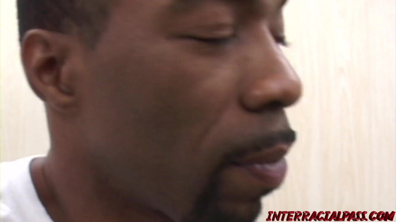 Hush Hush Entertainment: Гаряча латина Соня розмовляє про сміття і приймає два великі чорні члени