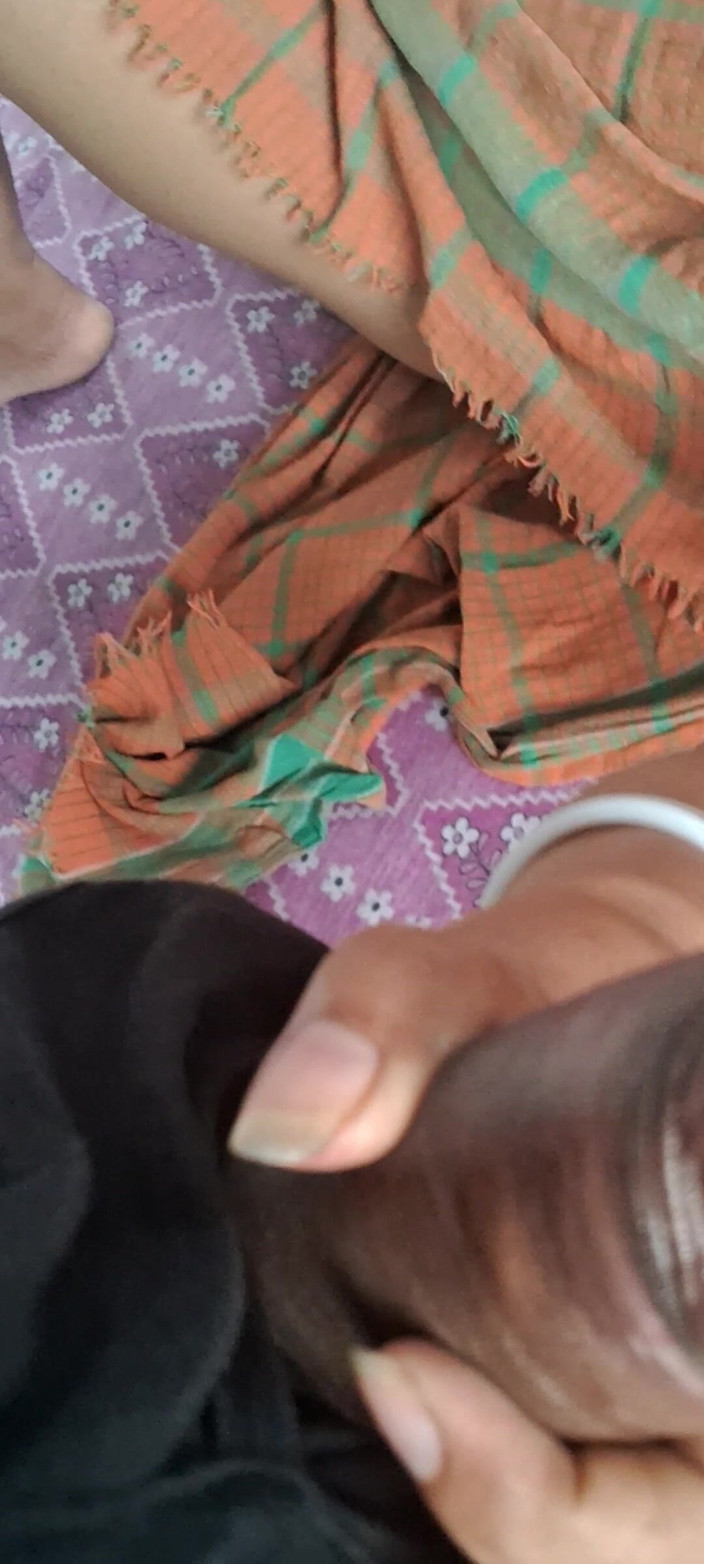 Localsexlove011: 德西阿萨姆女孩打手枪和口交男朋友大鸡巴
