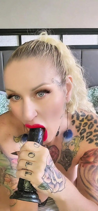 Domination, Coaching Masturbatoire - Bottes Noires, Tenue Noire Et Gros Gode Noir