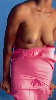 18 yaşındayım ve porno oyunculuğuna başlamak için geliyorum