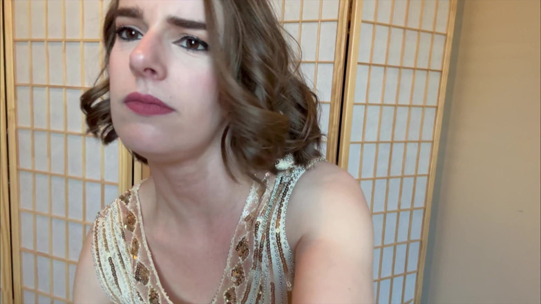 Kink in Time: Ivy Wilder's Roaring '20 fantezie burping 4K HD POV Gassy Glamour așteaptă!