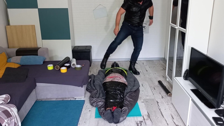 Master Dansan: Wrapped and Horny