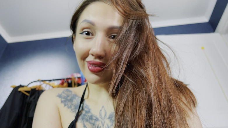 JessLux: 당신을 먹고 있는 거인들