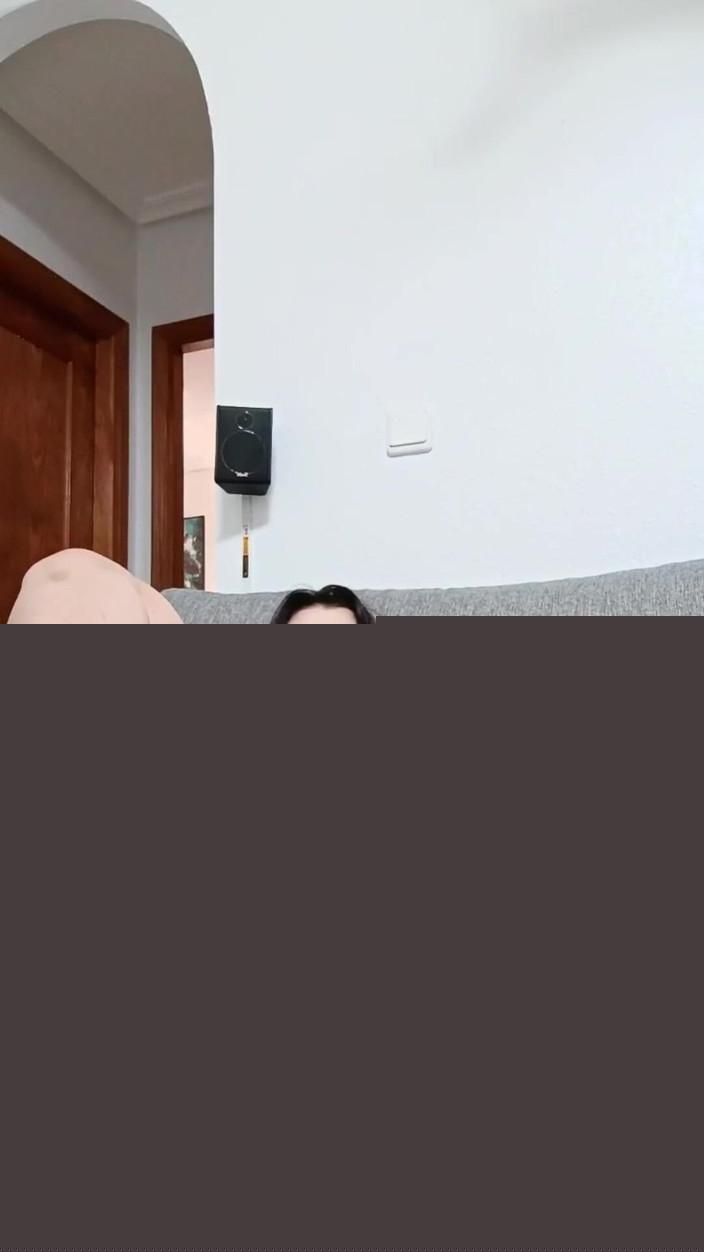 Softbrattypuppy: 아마추어 이모 / 자위하고 사정하는 고스 소녀