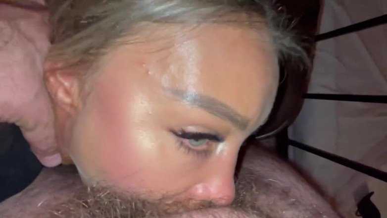 Monika Fox: Smerige slet Monika Fox wordt hard anaal genomen en pis...