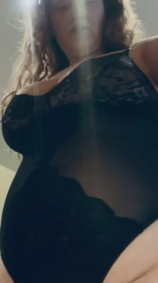Bodysuit Tease (Vikki Georgia)