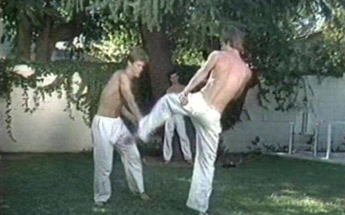 Gay RetroX VHS: Mistura erótica do corpo # 7
