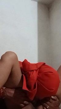 Sonam bhabhi menikmati bobshnya bersama suaminya