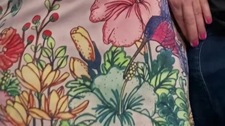 PriyaNaavya: Ditalino nei trasporti pubblici - Ragazza senza mutandine