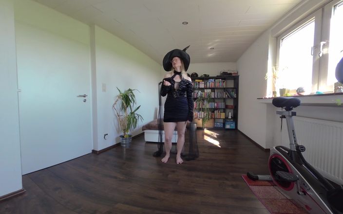 BlondeHexe VR: Cowgirl