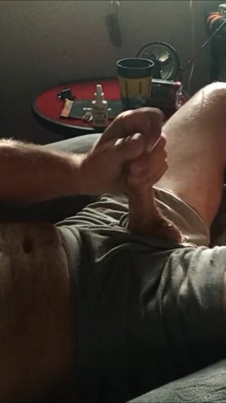 Dirty Donnie: Masturbation au réveil à travers ma mouche de boxe