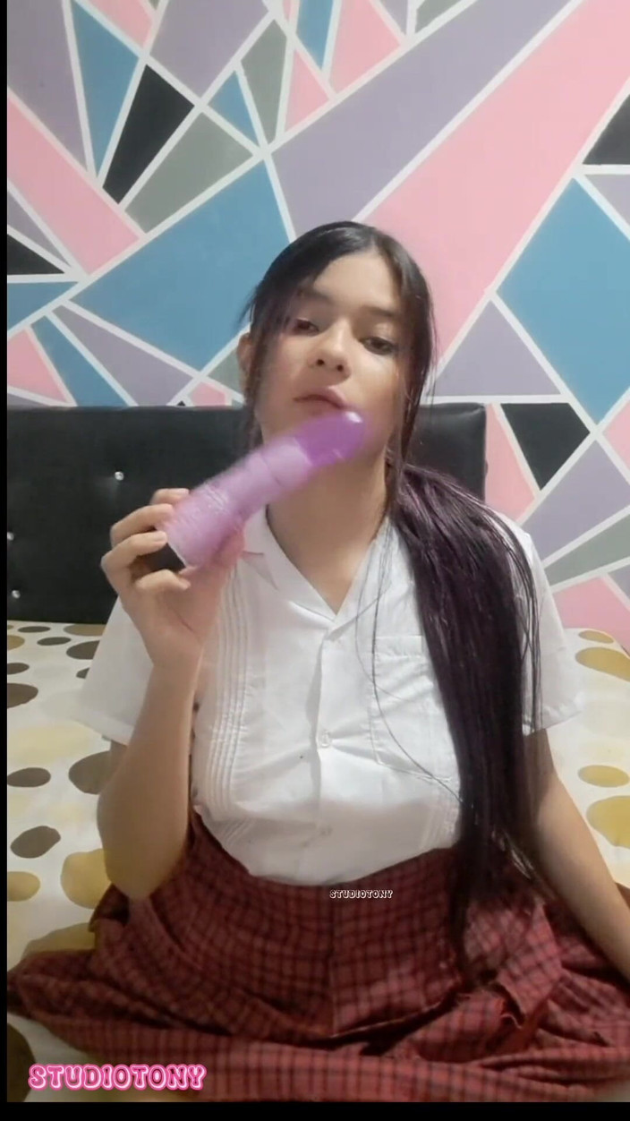 Yuli and tony: Režisérova dcera mi dělá videohovor, část 1