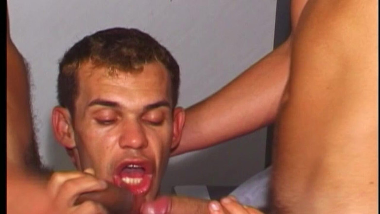 Boys boyz: Muskularne kawałki Udostępnij Steamy Bareback Pool Anal