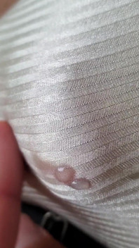 第一人称视角 precum 在我的尼龙裸体条纹内裤，复古内裤
