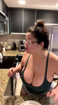 Transmisie în direct cu Dani Valentina