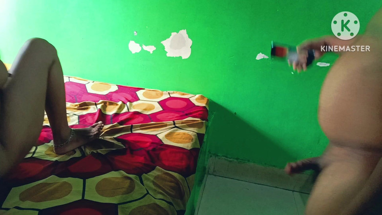 T. Sonai: Nevlastní sestra podváděla přítele během telefonu