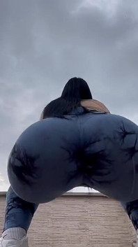 Ich Ficke Beim Training Einen Schönen Schwanz Und Zerreiße Meine Leggings