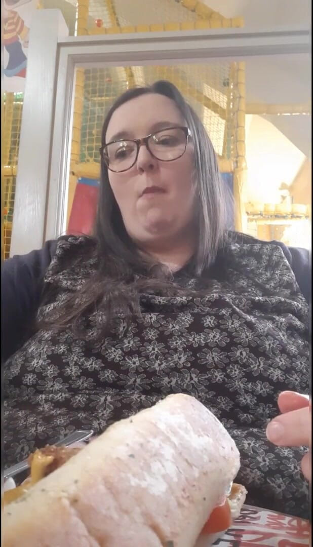 SSBBWLadyBrads: SSBBW secret filming of meal with stepfamily (This video has no...